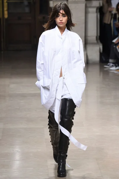 Look 29